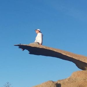 Meet your Posher, Evelyn